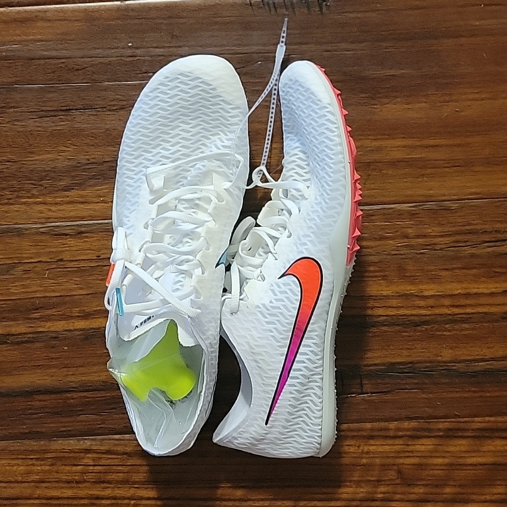 NWOT Nike Mamba V distance spikes | size 10.5  Spikes(12) included